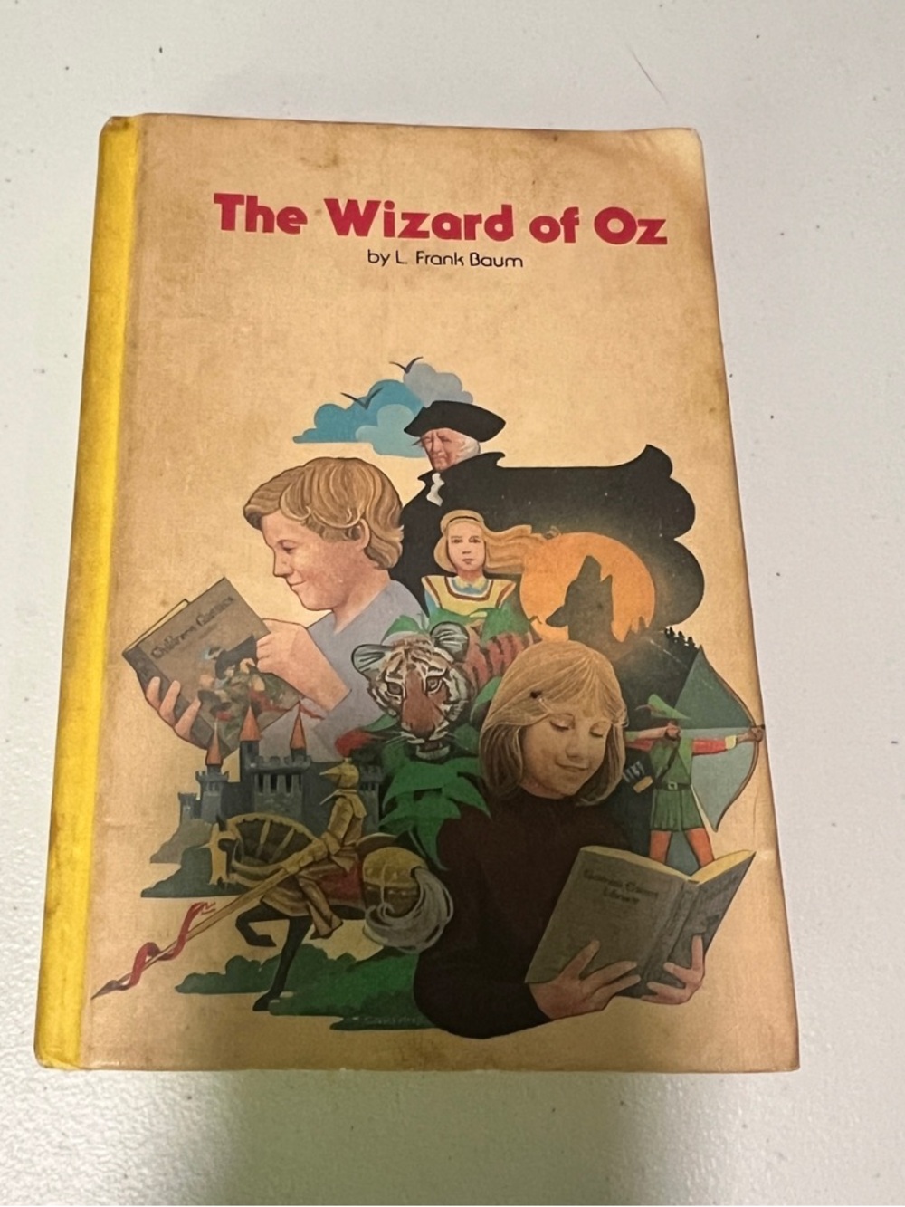 The Wizard of Oz Hardcover Book - Illustrated‎ Cover
